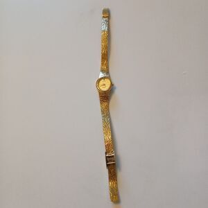 Elgin Women's Gold Tone Diamond Quartz Floral Design Stainless Steel Watch EK126